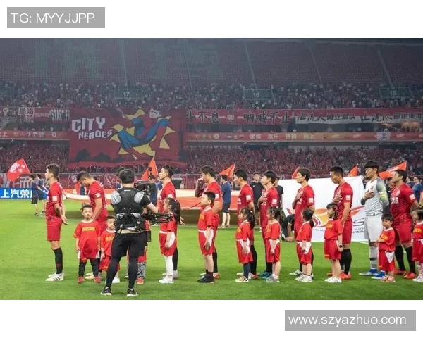 重庆足球明星队伍解散引发球迷热议与未来展望 重庆足球明星队伍解散引发球迷热议与未来展望